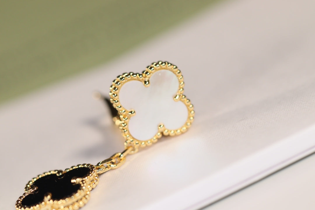 ¡®Lume Jewels¡¯CLOVER EARRINGS GOLD ONYX MOP 3 MOTIF
