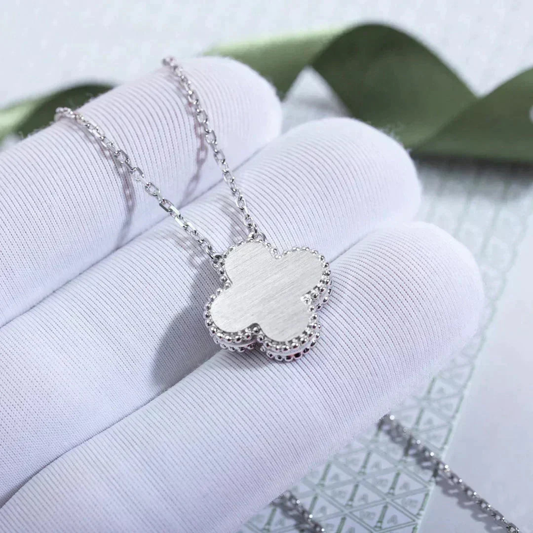 ¡®Lume Jewels¡¯CLOVER  15MM DIAMOND LASER NECKLACE SILVER