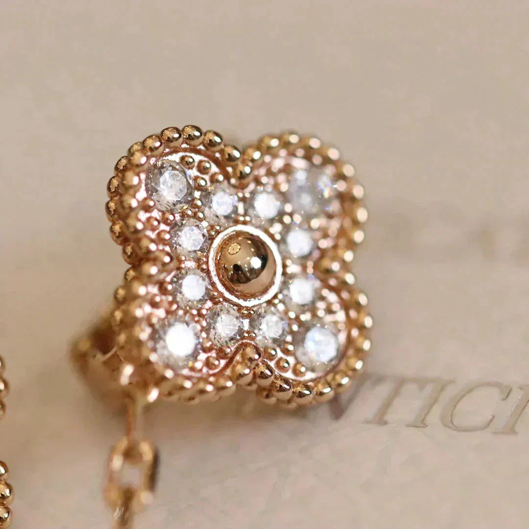 ¡®Lume Jewels¡¯CLOVER MEDIUM 1 MOTIFS FUll DIAMOND EARRINGS