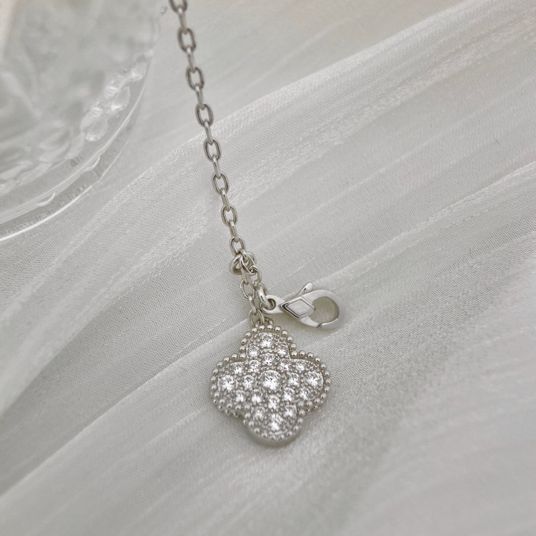 ¡®Lume Jewels¡¯CLOVER 5 MOTIFS SILVER DIAMONDS NECKLACE