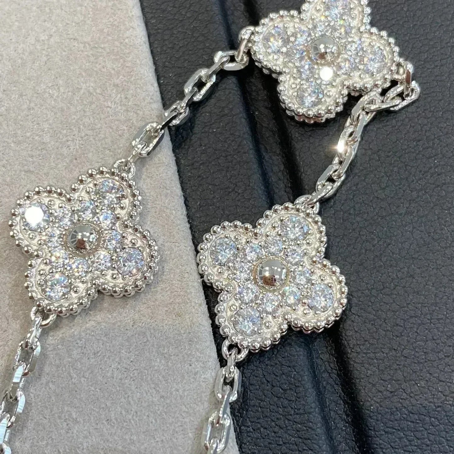 [Lume Jewels] New  CLOVER 5 MOTIF FULL DIAMOND BRACELET COLLECTION