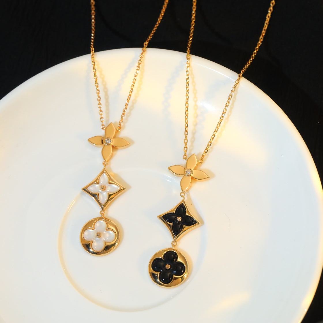¡®Lume Jewels¡¯STAR AND SUN ONYX PINK GOLD NECKLACE