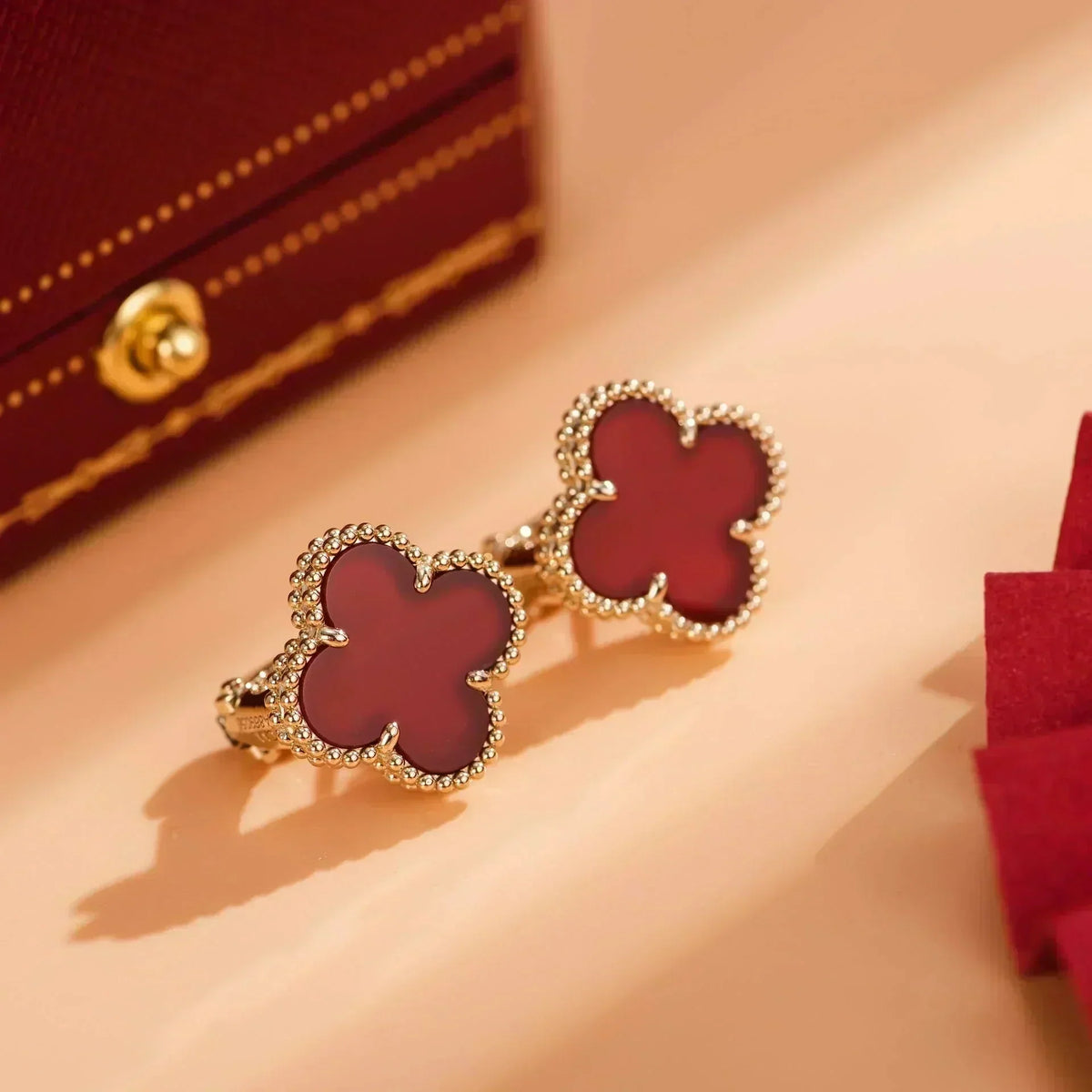 ¡®Lume Jewels¡¯CLOVER MEDIUM 1 MOTIFS CARNELIAN  EARRINGS