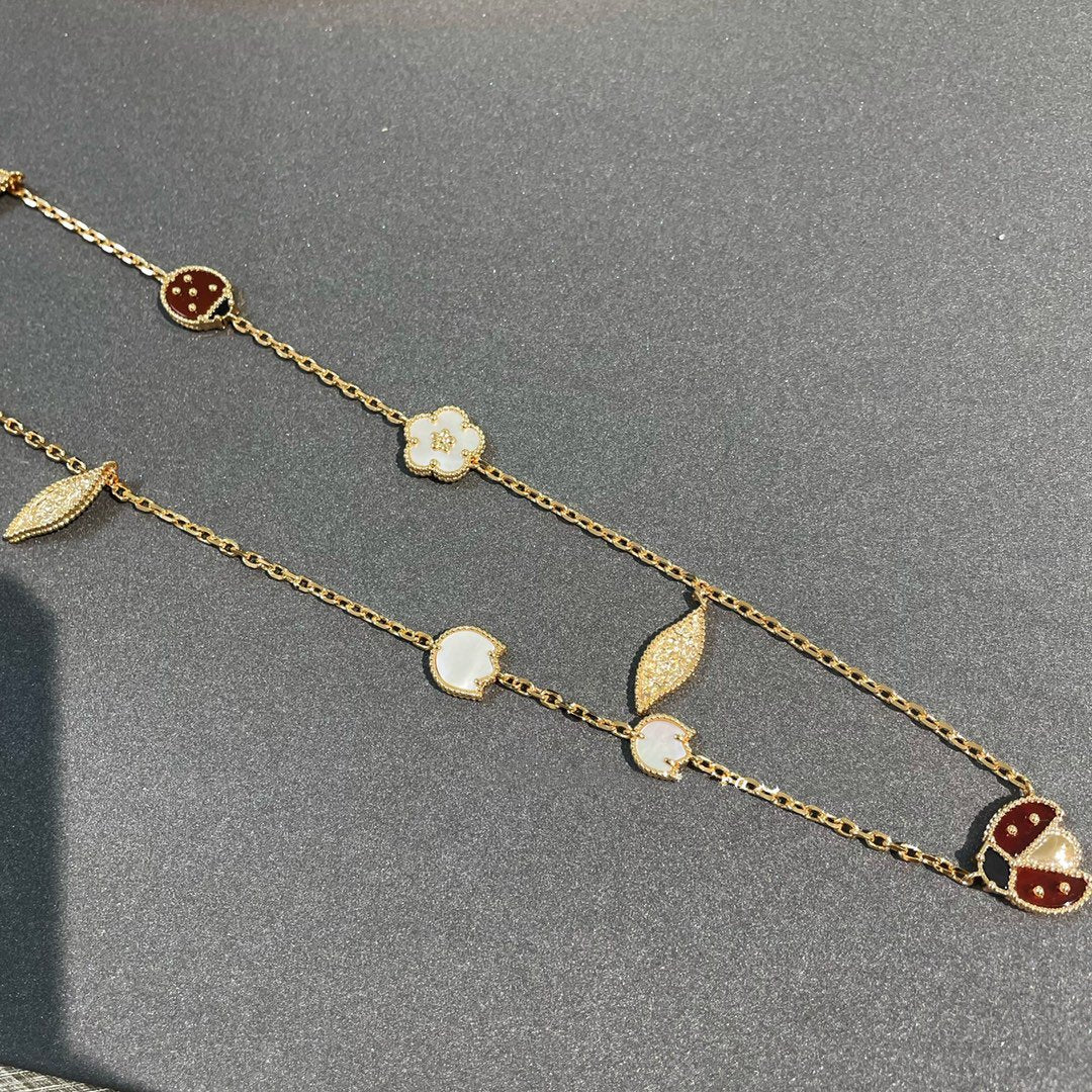 ¡®Lume Jewels¡¯LUCKY SPRING 15 MOTIFS GOLD NECKLACE