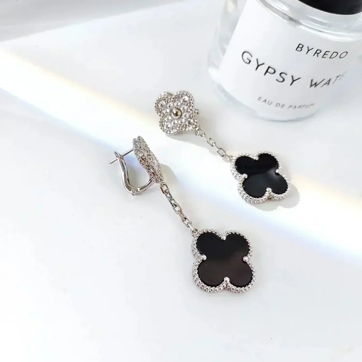 ¡®Lume Jewels¡¯CLOVER 2 MOTIFS  DIAMOND ONYX EARRINGS SILVER