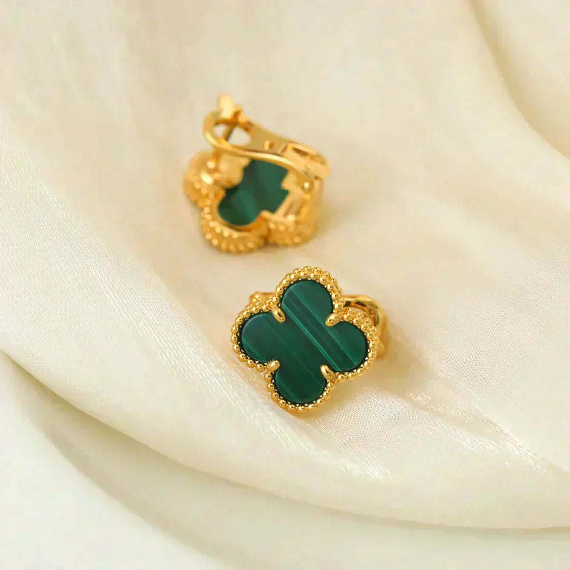 ¡®Lume Jewels¡¯CLOVER MEDIUM 1 MOTIFS MALACHITE  EARRINGS