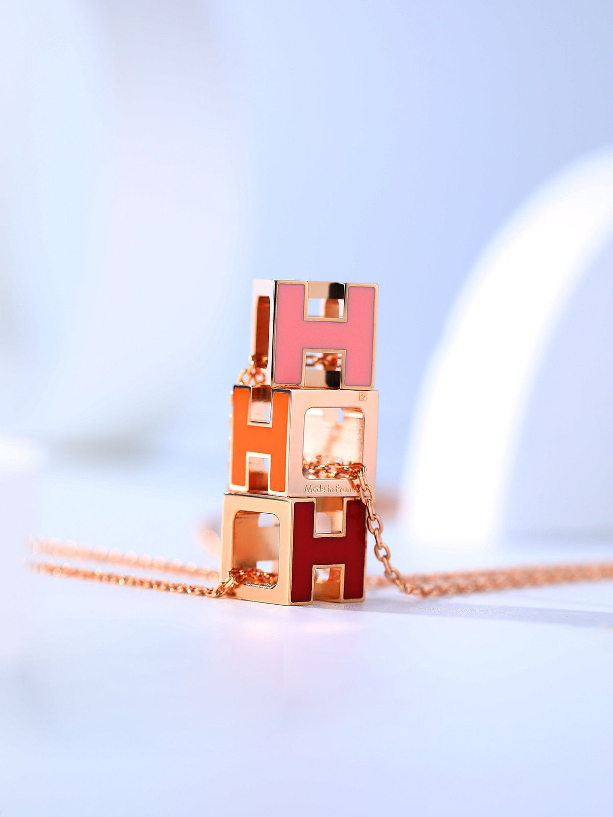 ¡®Lume Jewels¡¯H CAGE PINK GOLD NECKLACE
