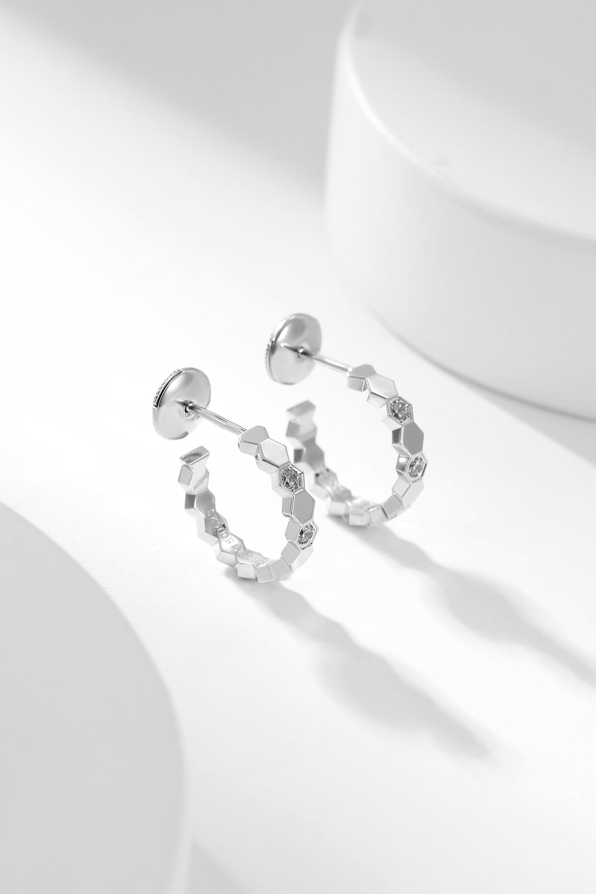 ¡®Lume Jewels¡¯BEE LOVE DIAMOND HOOP EARRINGS