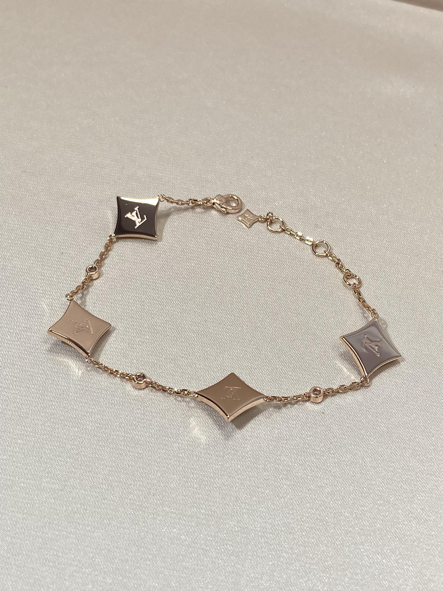 ¡®Lume Jewels¡¯STAR 4 MOTIF MOP DIAMOND PINK GOLD BRACELET