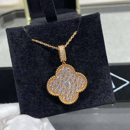 ¡®Lume Jewels¡¯CLOVER 25MM LARGE PEDANT DIAMOND PAVED LONG NECKLACE