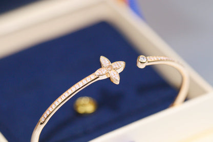 ¡®Lume Jewels¡¯IDYLLE PINK GOLD OPEN BRACELET DIAMOND PAVED