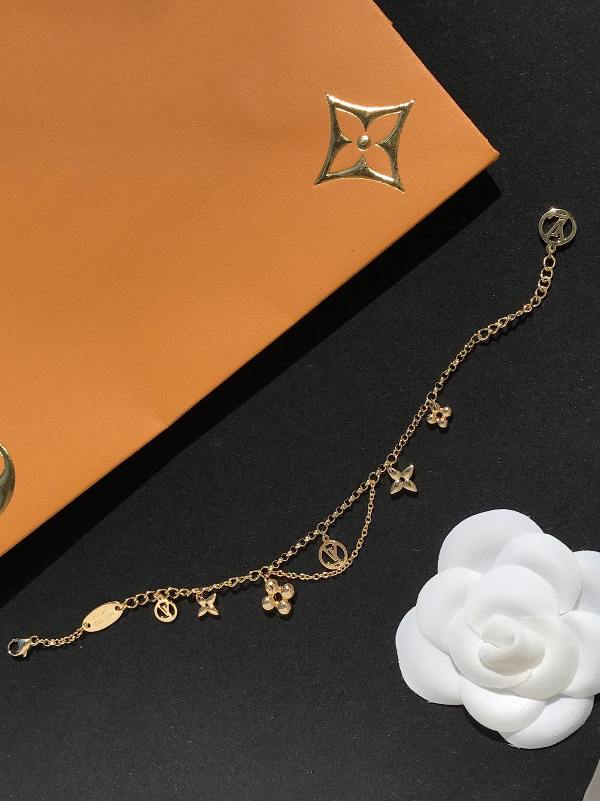 ¡®Lume Jewels¡¯BLOOMING PINK GOLD MOP BRACELET