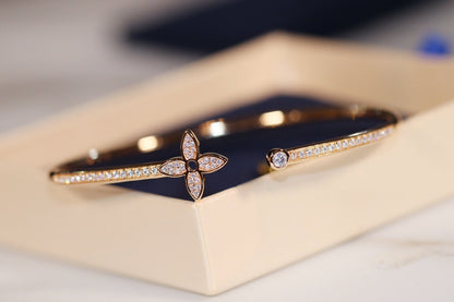 ¡®Lume Jewels¡¯IDYLLE GOLD OPEN BRACELET DIAMOND PAVED