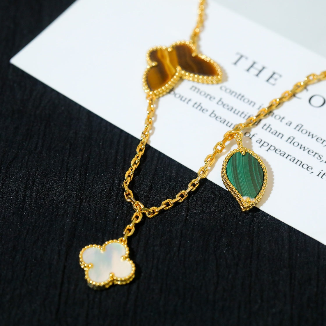 ¡®Lume Jewels¡¯LUCKY SPRING 5 MOTIF GOLD BRACELET