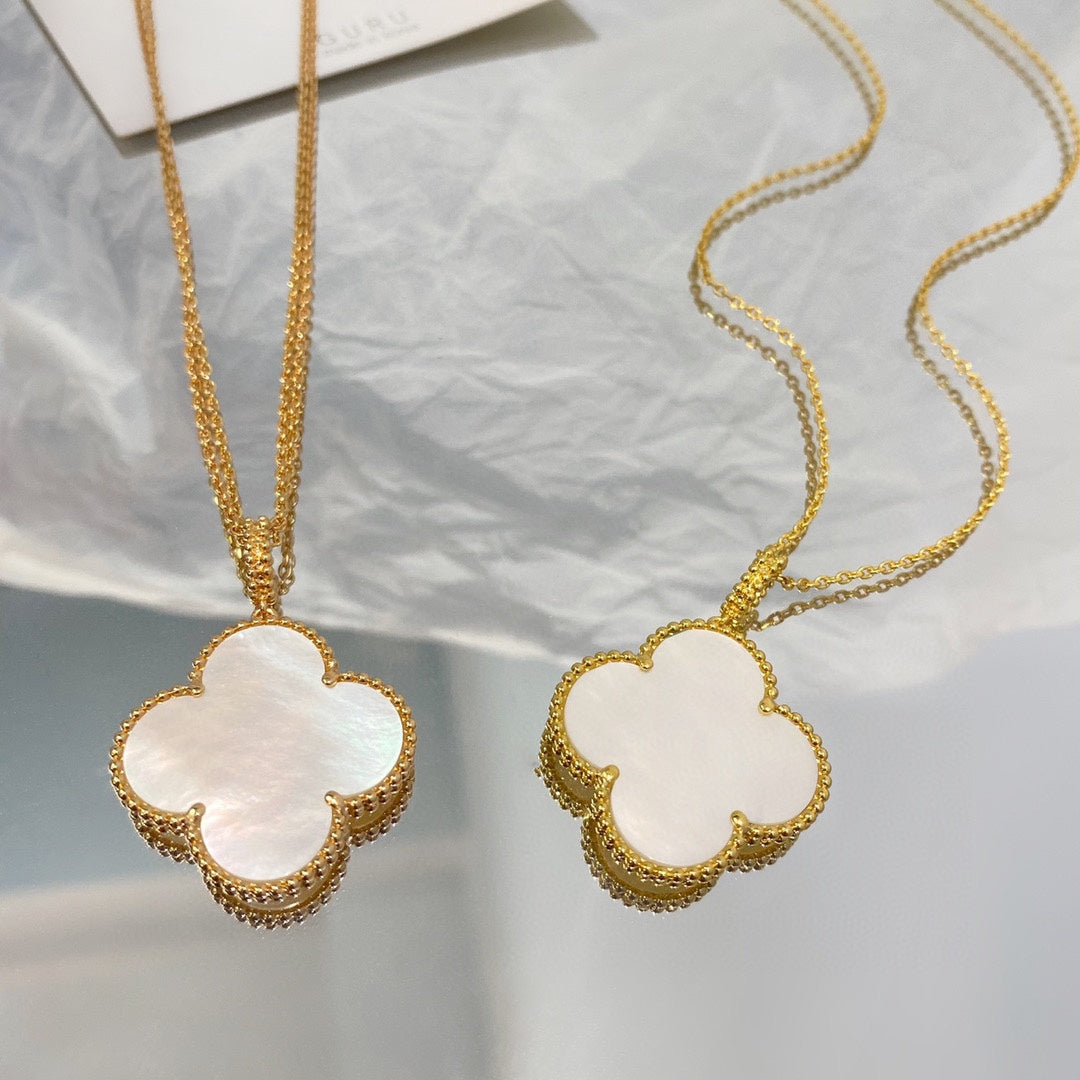 ¡®Lume Jewels¡¯CLOVER 25MM MOP LARGE PENDANT NECKLACE