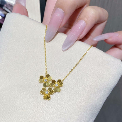 ¡®Lume Jewels¡¯FRIVOLE ROSE GOLD FLOWER DIAMOND NECKLACE