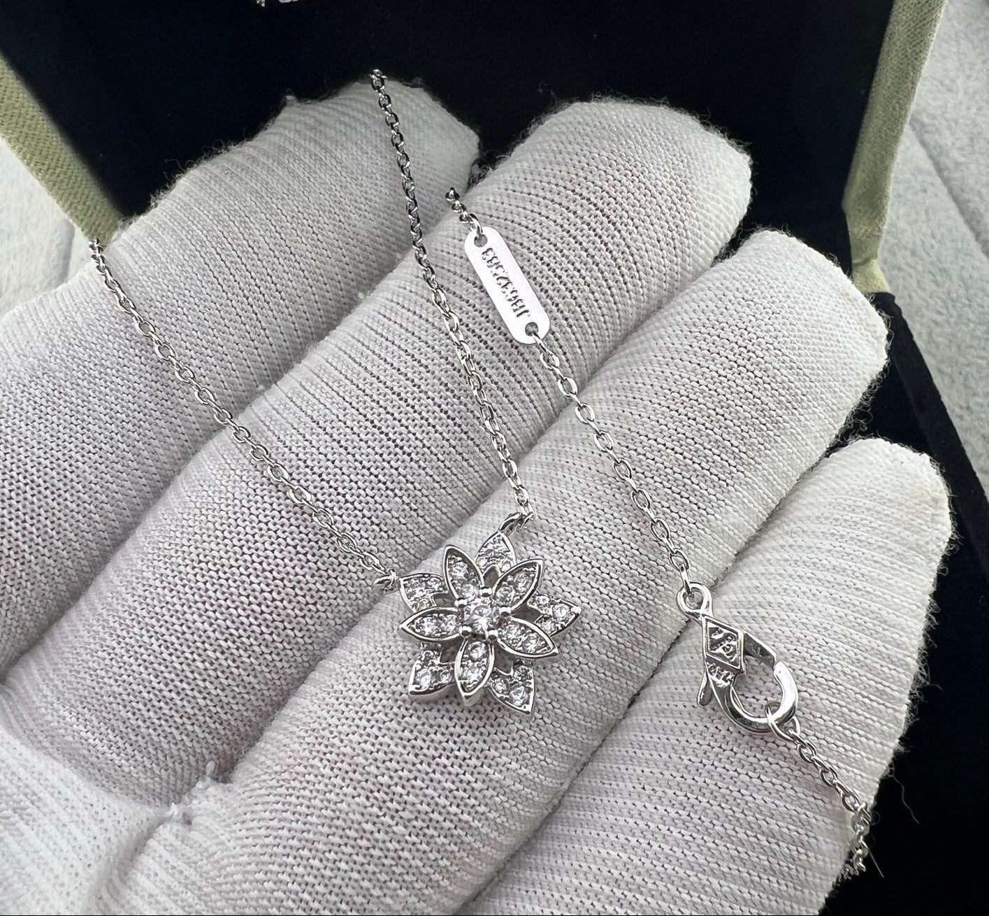 [Lume Jewels] Full Diamond Hollow Lotus Necklace Set