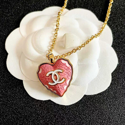 [Lume Jewels] Heart-shaped Necklace & Earring Set
