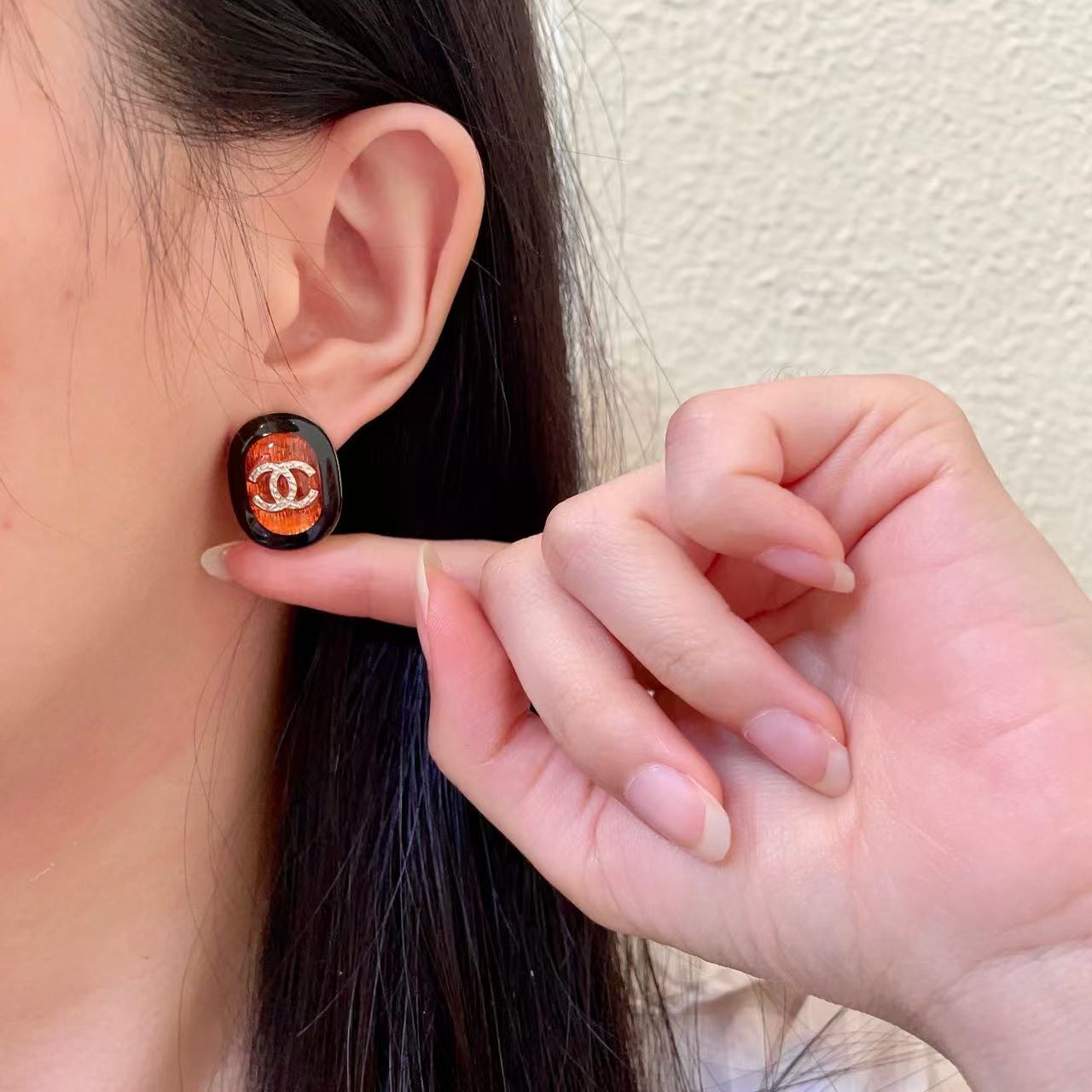 [Lume Jewels]Amber & Glass Stud Earrings