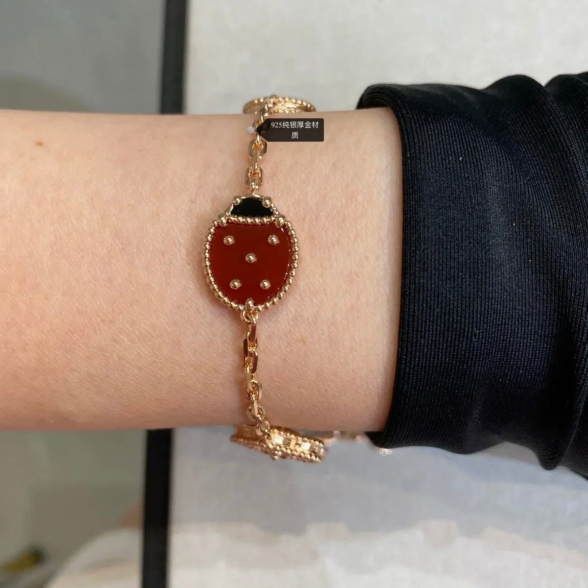 ¡®Lume Jewels¡¯LUCKY SPRING 5 MOTIF BRACELET