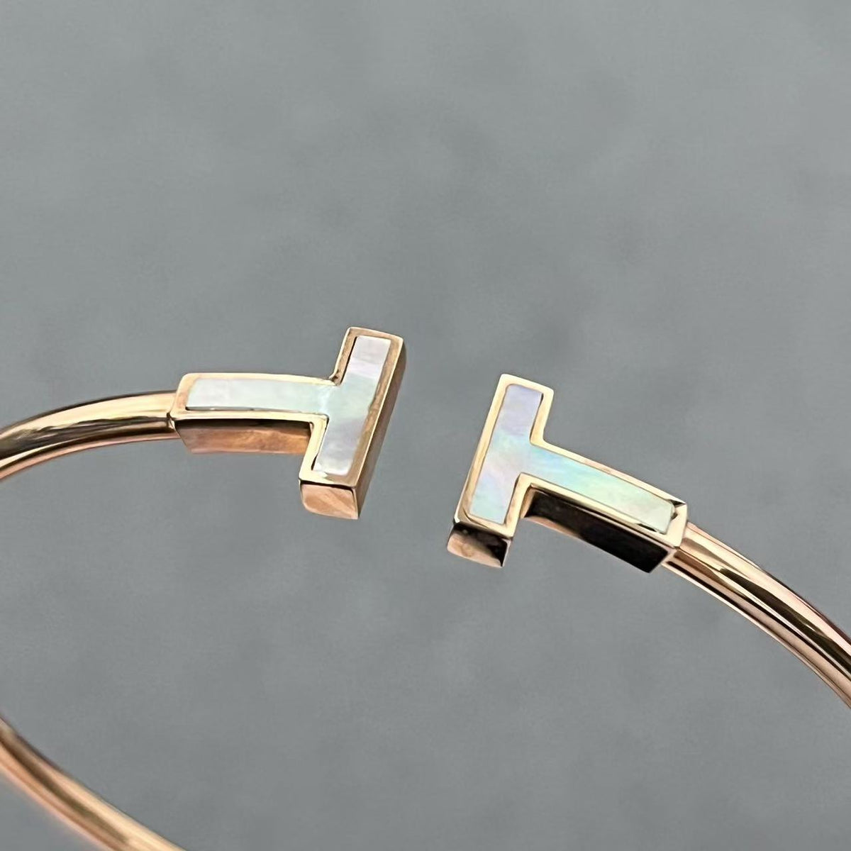 [Lume Jewels] T House Double T Open Bangle