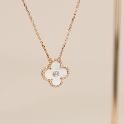 ¡®Lume Jewels¡¯CLOVER 15MM DIAMOND WHITE FRITILLARIA NECKLACE