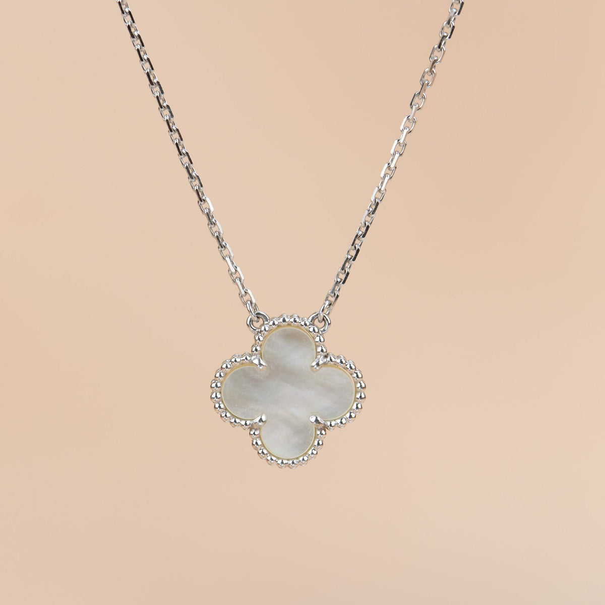 ¡®Lume Jewels¡¯CLOVER  15MM WHITE MOTHER-OF-PEARL SILVER