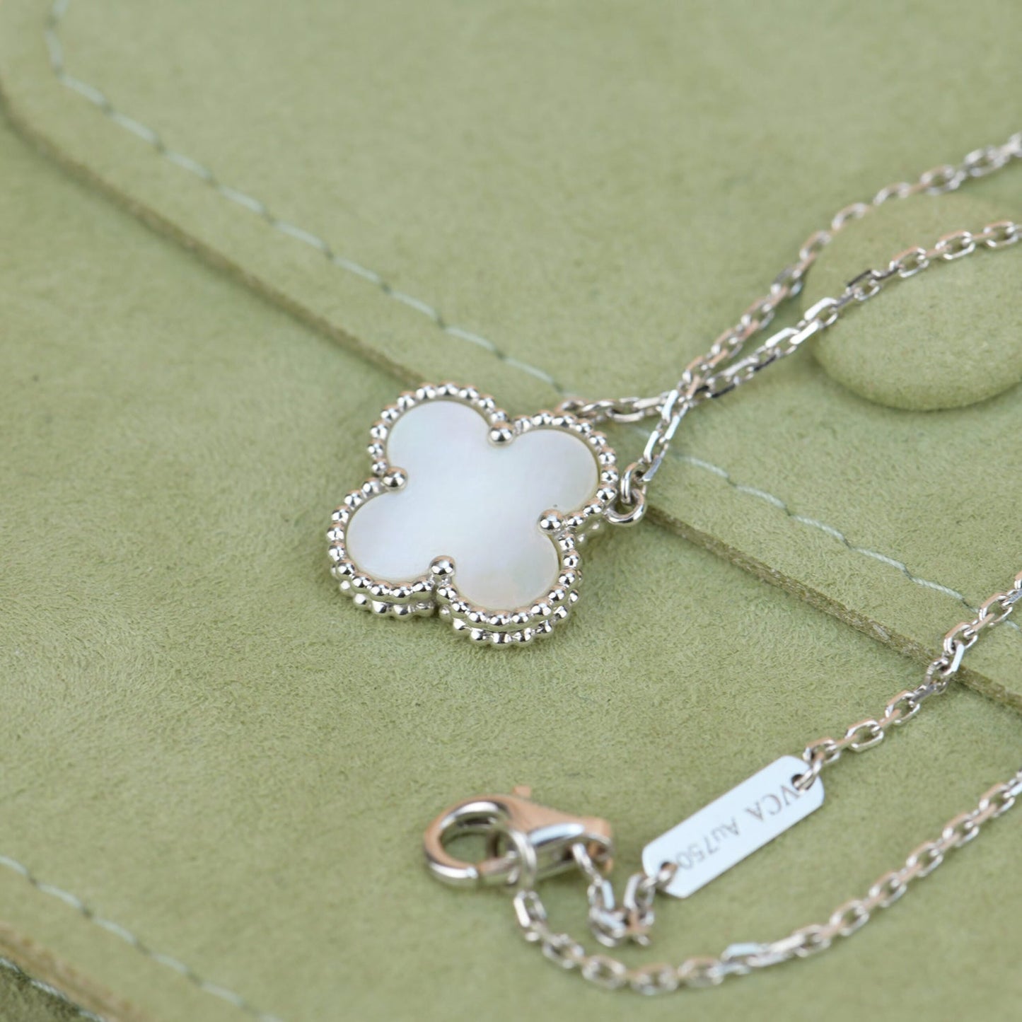 ¡®Lume Jewels¡¯CLOVER  15MM WHITE MOTHER-OF-PEARL SILVER