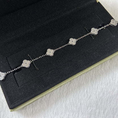 [Lume Jewels]New CLOVER 6 MOTIF DIAMOND BRACELET