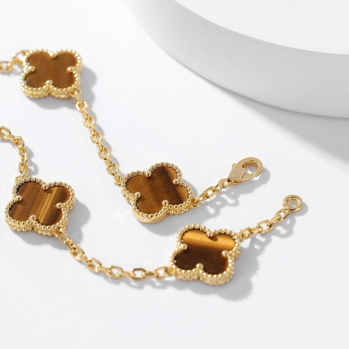 ¡®Lume Jewels¡¯CLOVER 10 MOTIFS TIGER EYE NECKLACE