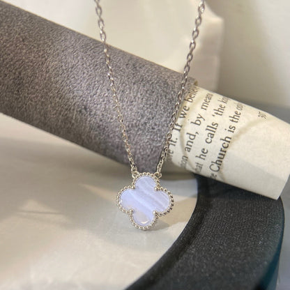 ¡®Lume Jewels¡¯CLOVER 15MM BLUE CHALCEDONY NECKLACE SILVER