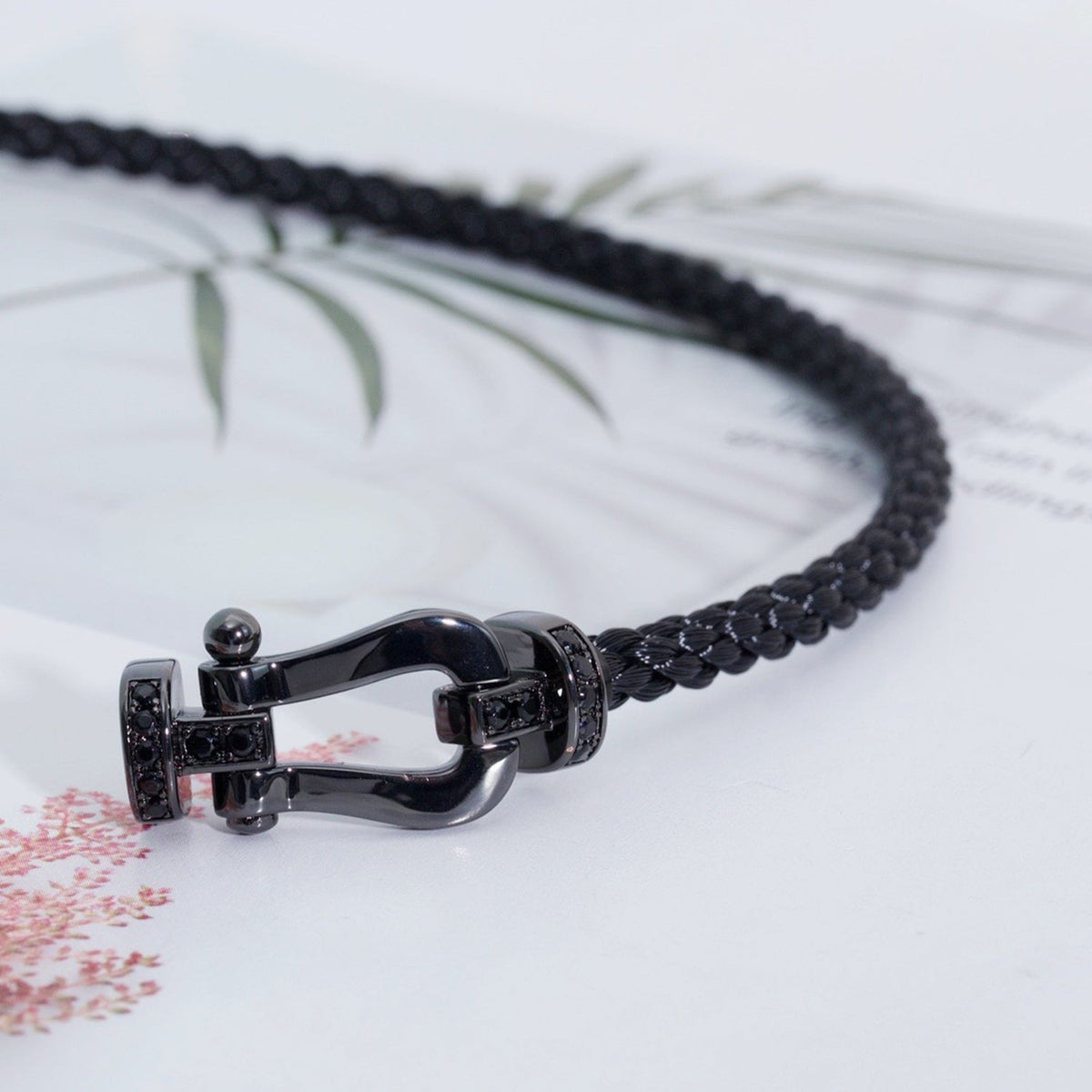 ¡®Lume Jewels¡¯FORCE LARGE SERIES HORSESHOE BLACK SAMURAI BRACELET