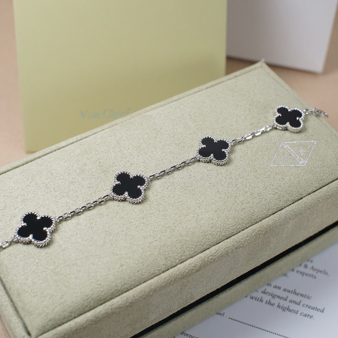 [Lume Jewels]New CLOVER 5 MOTIF ONYXS BRACELET COLLECTION