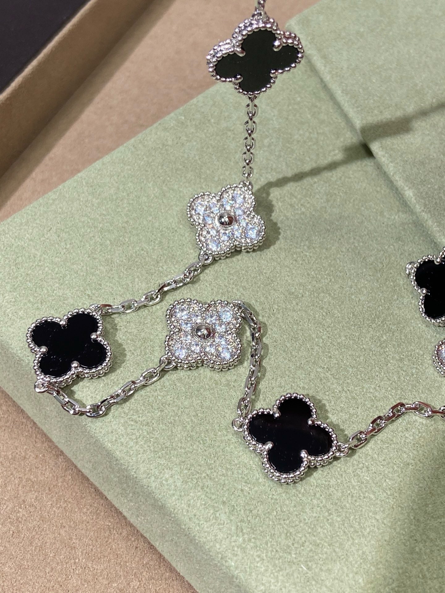 [Lume Jewels] Four-Leaf Clover Ten Elements Panda Diamond Silver Necklace
