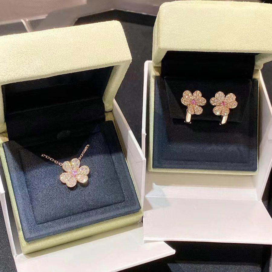 ¡®Lume Jewels¡¯FRIVOLE PINK GOLD FLOWER DIAMOND EARRINGS