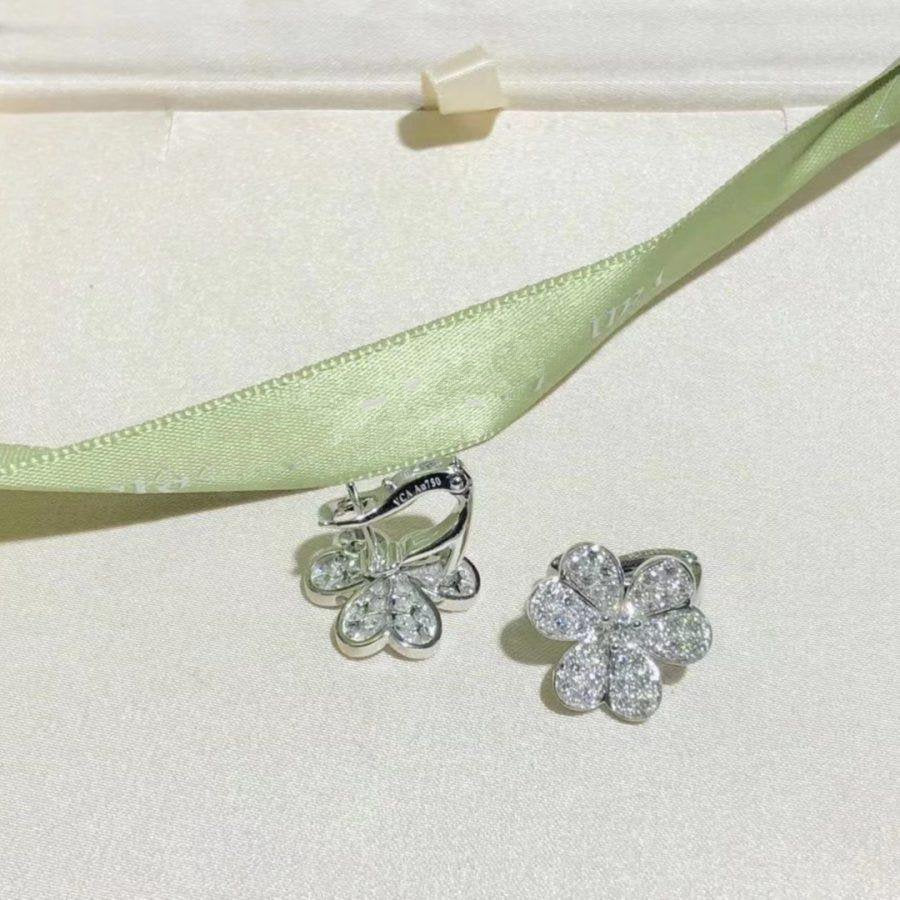 ¡®Lume Jewels¡¯FRIVOLE SILVER FLOWER DIAMOND EARRINGS