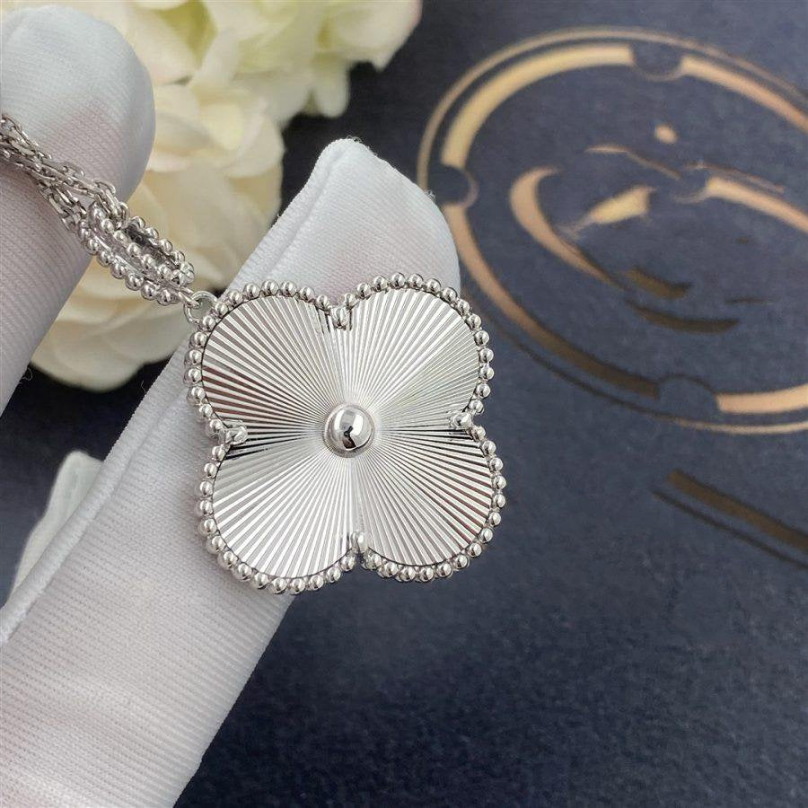 ¡®Lume Jewels¡¯CLOVER 25MM SILVER BIG CLOVER NECKLACE