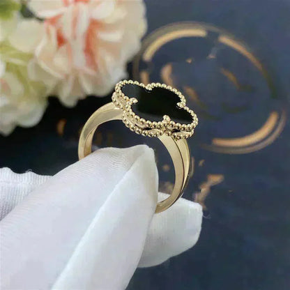 ¡®Lume Jewels¡¯CLOVER ONYX RING